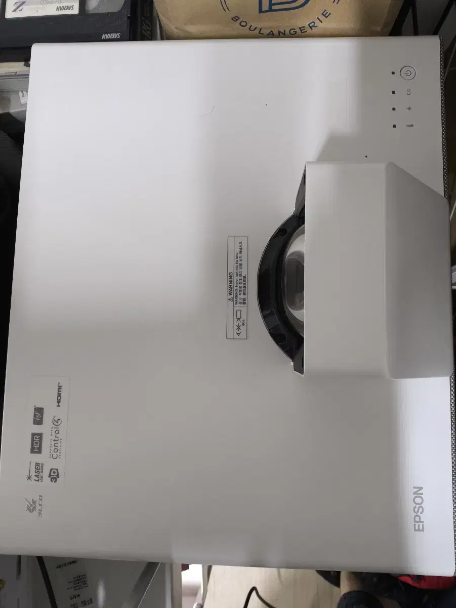 4K 3D 프로젝터 팝니다 epson eh-ls500w 초단초점 4k빔프